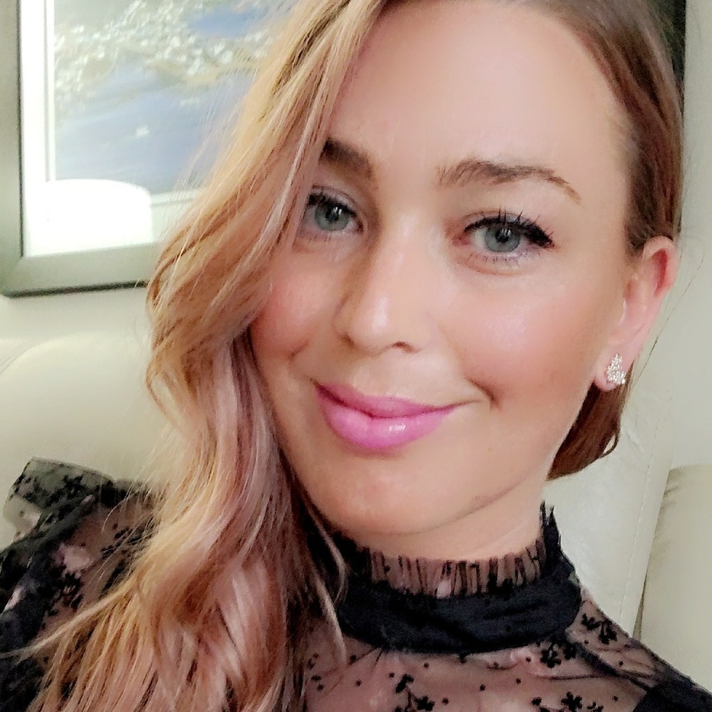 Meet your Posher, Lauralee